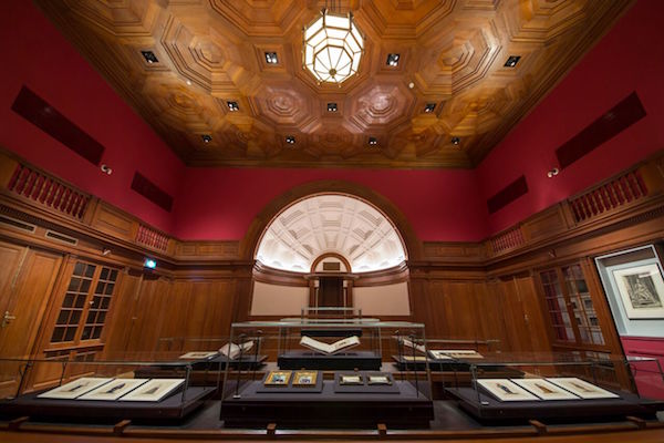 Exhibition View of Between Declarations and Dreams: Art of Southeast Asia since the 19th Century in Singapore’s restored Supreme Court Building. Courtesy of National Gallery Singapore.
